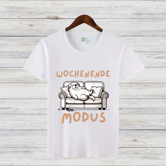 Wochenendmodus Shirt | Lustiges Hunde-Motiv | Statement Shirt für Couch-Liebhaber | Komfortables Freizeitshirt aus Baumwolle